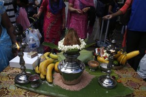 パリのラタヤトラ・チャリオット祭り。提供しています。フランス 作： Unbekannt