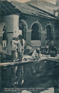 モスク、コロンボ、セイロン、c1910に入る前の宗教的準備。 作： Unbekannt