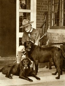 ロバートバーデンパウエルと犬を飼っている自宅、c1929、1935年。