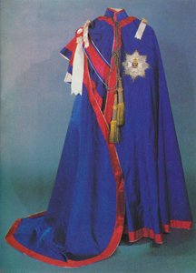 ビクトリア朝の騎士団のローブ、1953年 作： Unbekannt