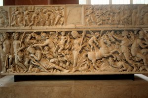 セレーネとエンディミオンの伝説を持つローマの石棺、西暦230〜235年