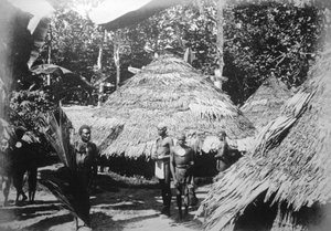 1892年、サンタクルーズのティモツでの先住民の丸い家 作： Unbekannt