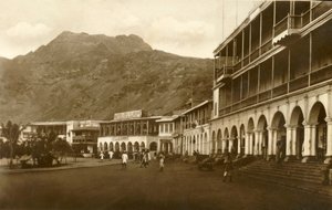 丸い三日月、アデン、c1918-c1939。 作： Unbekannt