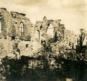 北フランスのドレスリンクールにある廃墟の教会、c1914-c1918 作： Unbekannt