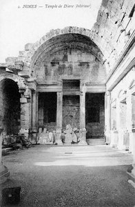 ディアナのローマ寺院、ニーム、フランス、20世紀の台無しにされたインテリア 作： Unbekannt