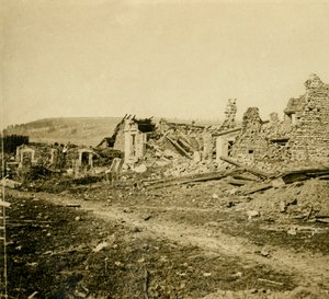 フランス北部のレザルパージュの遺跡、c1914-c1918。 作： Unbekannt