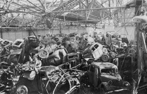 ルノー工場の遺跡、ブローニュビヤンクール、パリ、c1942 作： Unbekannt