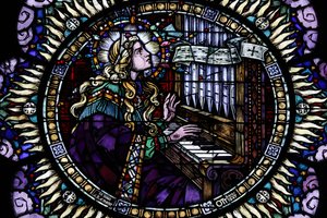 サン・ピエール・ル・ジューン カトリック教会。バラの窓。音楽家の守護聖人であるSancta Cecilia。ストラスブール。フランス。 作： Unbekannt