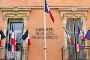 サントロペ市庁舎（フランス・サントロペ市 作： Unbekannt