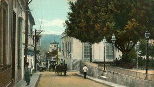 サンティアゴデクーバ-サントトーマス通り、1907年。 作： Unbekannt