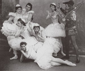 マリインスキー劇場、バレエスワン湖からのシーン。 1895