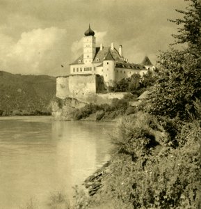 オーストリア南部、ドナウ川沿いのシェーンビューヘル城、c1935。 作： Unbekannt