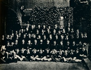 スクールハウス、ハロー、1887年、1945年。 作： Unbekannt
