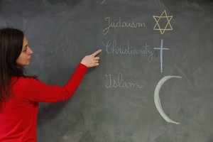 宗教を説明する学校教師（フランス・モントルージュ 作： Unbekannt