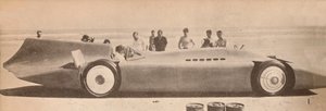 1935年、1935年、フロリダ州デイトンビーチで彼の新しいブルーバードに乗ったマルコムキャンベル卿 作： Unbekannt