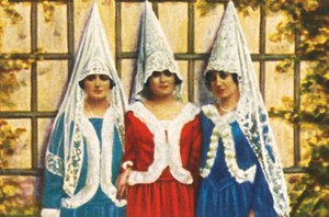 マンティラのスペインの女性、c1928。 作： Unbekannt