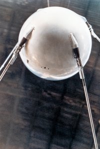 スプートニク1、ロシアの衛星、1957