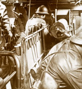 タンク内部、c1914-c1918 作： Unbekannt