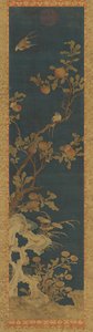 タペストリー：青地に鳥、桃の木、岩、花、清王朝、1644～1911年。 作： Unbekannt
