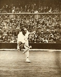 ウィンブルドンのセンターコートでのテニスの試合、1930年代、1935年。 作： Unbekannt