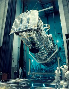 ハッブル宇宙望遠鏡のテスト、1980年代 作： Unbekannt