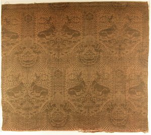 横たわるハーツ、ワシ、雲、日差しのあるテキスタイルフラグメント、イタリア、1390年代。 作： Unbekannt