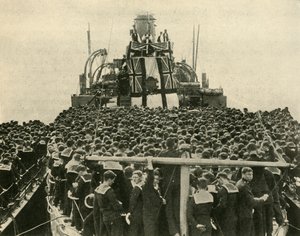 ヨークの大司教は、イギリス海軍のイギリス人船員を訪問します。第一次世界大戦、1914年、1920年。