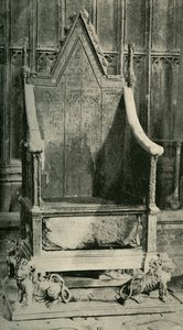 古代の石を含む戴冠式椅子、1902年。