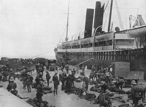 ダーダネルス遠征軍が発足：1915年のアレクサンドリアでの輸送 作： Unbekannt