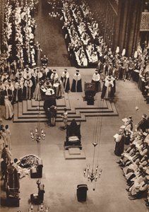 ケント公爵は1937年に新しく戴冠した王ジョージVIに敬意を表する