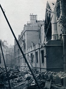 ミドルテンプルホールのイーストエンド、1941年。 作： Unbekannt