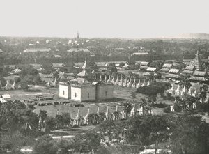 百五十の寺院、マンダレー、ビルマ、1895年。 作： Unbekannt