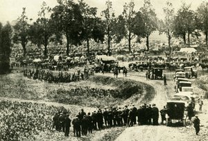 ドイツ人は1914年8月、1920年にベルギーのビゼで民間人を逮捕しました。 作： Unbekannt