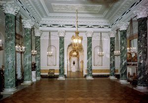 ギリシャのホール、パブロフスク宮殿、サンクトペテルブルク、ロシア 作： Unbekannt