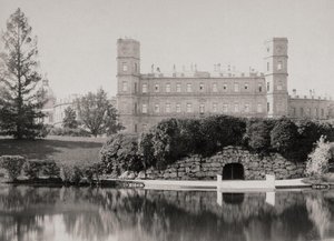 ガッチナ宮殿のメインファサード、1870〜1880年代 作： Unbekannt