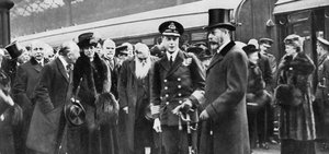 1920年にオーストラリアに向かう途中のプリンスオブウェールズ 作： Unbekannt