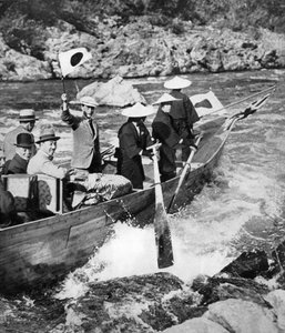 1922年に日本の京都で急流を撃ったプリンスオブウェールズ 作： Unbekannt