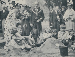 女王は子供たちの遊び場、1936年、1937年を開きます。 作： Unbekannt
