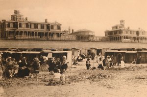 ロイヤルレジデンスとエスプラネード、c1928 作： Unbekannt