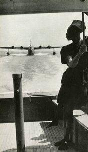 The Shadow Moves East、c1939-c1944 1946。 作： Unbekannt