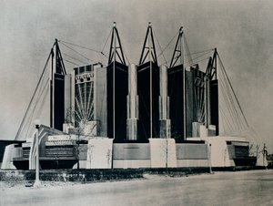 旅行と輸送の建物、1932年1933年。 作： Unbekannt