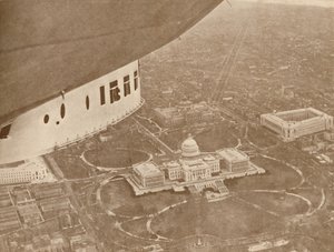 1927年にワシントン上空を飛行中の米国飛行船ロサンゼルス