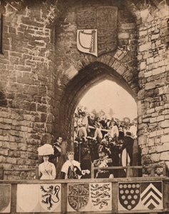 1911年7月13日、カナーボン城でのプリンスオブウェールズの叙任1935 作： Unbekannt