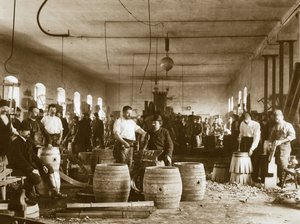 1880年代のピルゼンでの木製ビール樽の製造 作： Unbekannt