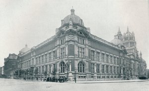 新しいビクトリアアンドアルバート博物館は1909年6月26日、c1909にオープンしました 作： Unbekannt