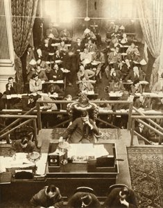 1922年9月9日、1935年、アイルランドのダブリンにあるデイルエイリアンまたは下院の開会式。
