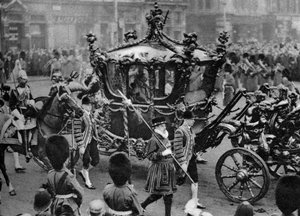 議会を開く途中の王室のコーチ、ロンドン、1926-1927