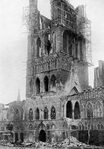 ドイツの砲撃後のマーケットホールの塔、イープル、ベルギー、第一次世界大戦、1920 作： Unbekannt