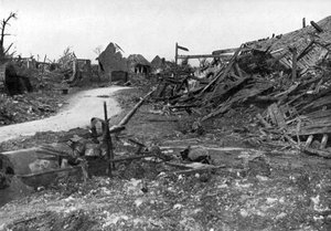 7月の砲撃後のマメッツの村、ソンムの戦い、1916年、1920年