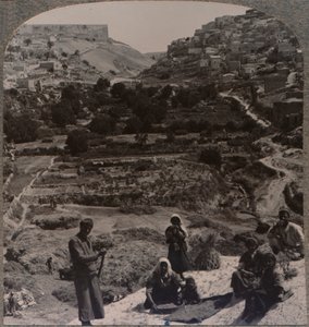 ケドロンの谷を見下ろす屋根の上の脱穀、c1900 作： Unbekannt